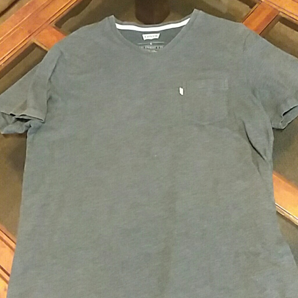 Vintage Levis V-neck